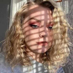 Meet your Posher, Annie